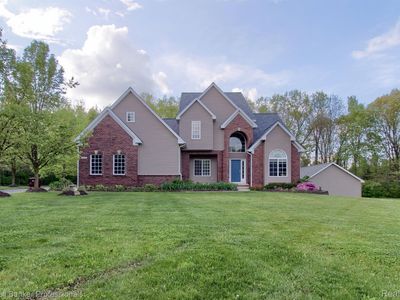 2278 Wild Cherry Dr, Howell, MI, 48843