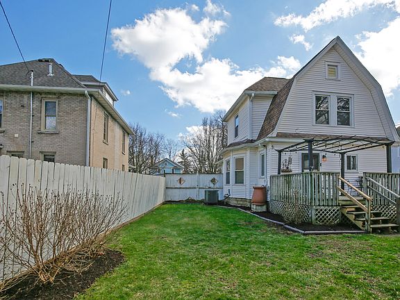 5th image of 504 E Chicago Rd