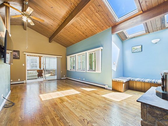 4th image of 103 Brown St