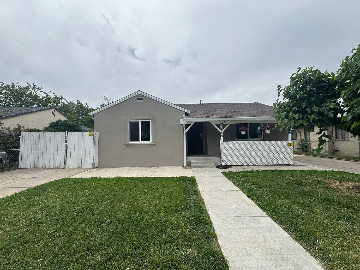 2448 E Flora St photo 1