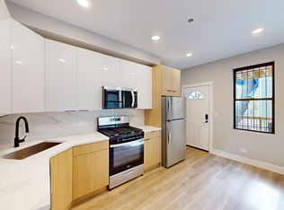 Logan Flats, Chicago, IL 60647
