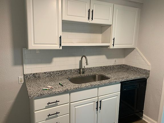 4th image of 4393 Norma Dr