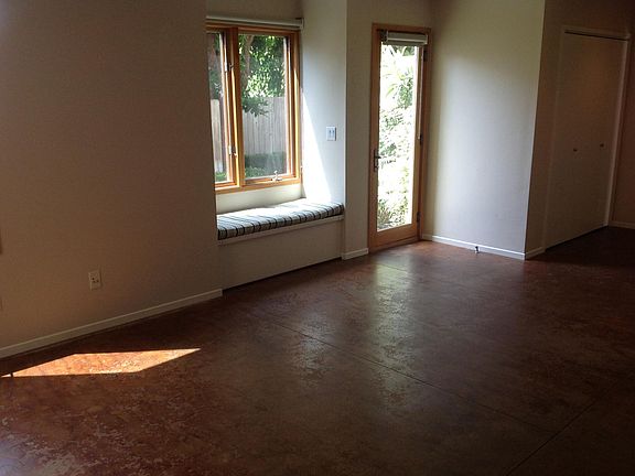 5th image of 4776 Orchard Ave