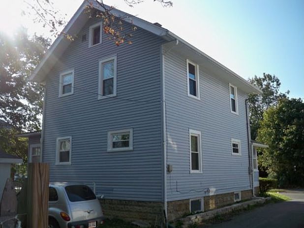 2nd image of 119 W Blanche St