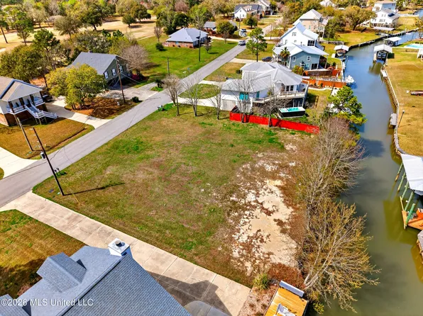 Fernwood Dr, Pass Christian, MS 39571