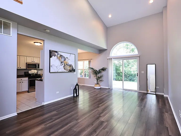 2607 Oak Tree Ln #2607 — Photo 4