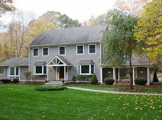 243 Tillinghast Rd, East Greenwich, RI 02818