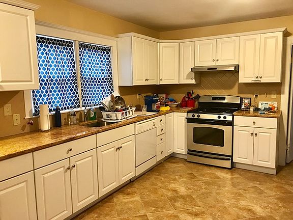 5th image of 2 Euclid Ave APT 2