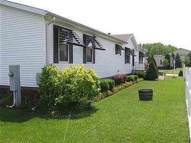 2nd image of 241 Island Dr