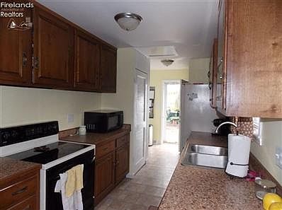 5th image of 806 Dorn Dr