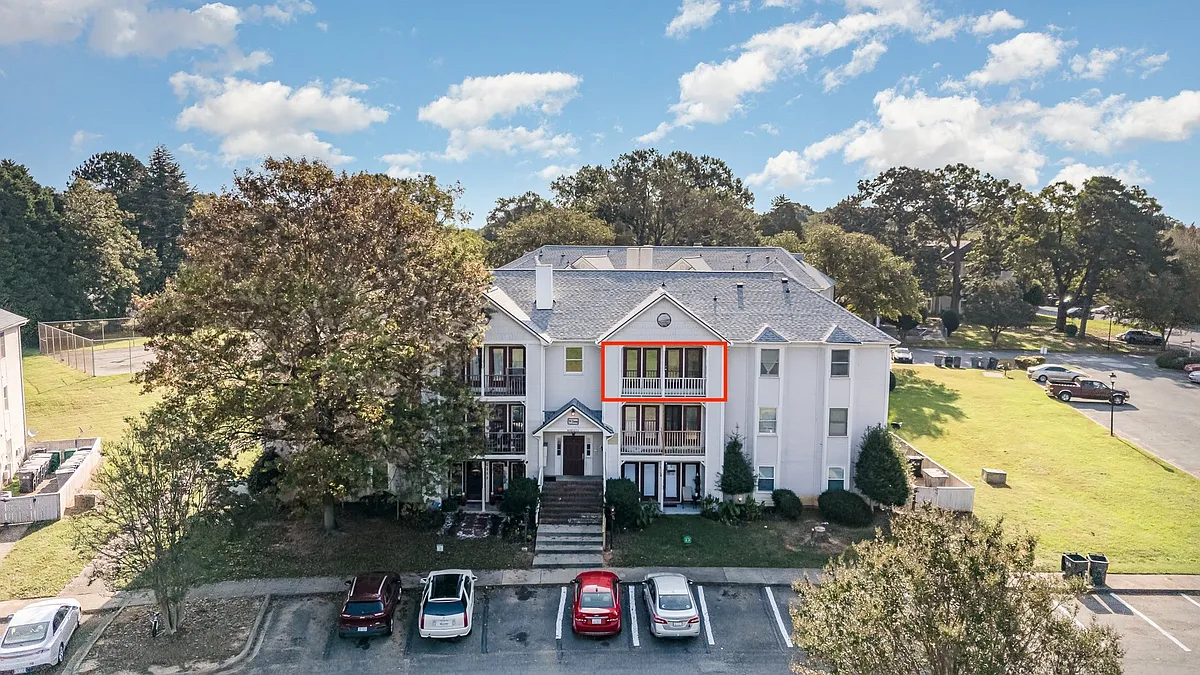 Building Photo - 6165 Meadow Rose Ln