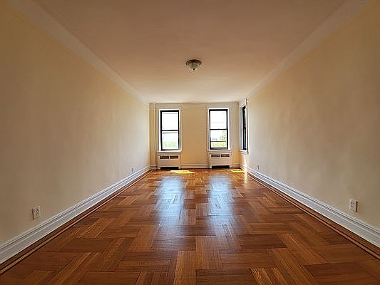 2nd image of 1654 E 13th St APT 5F