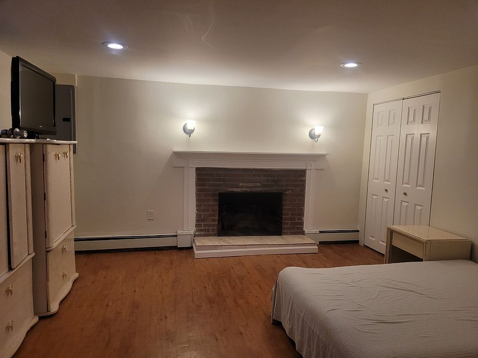 2nd image of 11 Tracywood Rd #1