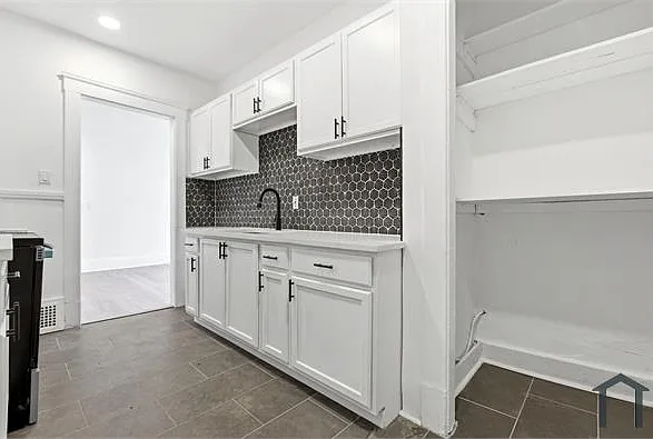 10303 Kempton Ave #UP — Photo 9