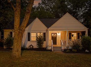 104 N Moore Rd, Chattanooga, TN 37411