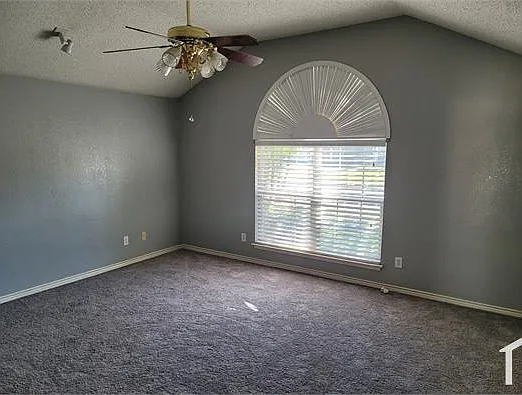 5 bed, 2446 sqft, $3,550 — Photo 3