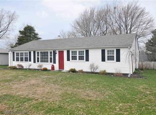17 Scott Ln, Bristol, RI 02809