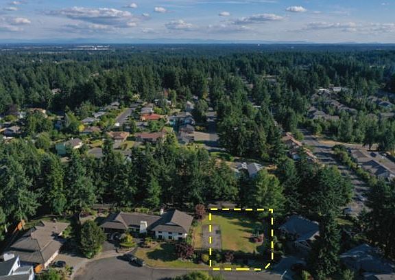 2nd image of 1334 Coral Dr