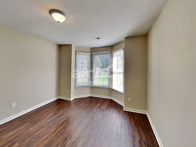 2923 Villa Lake Dr — Photo 21