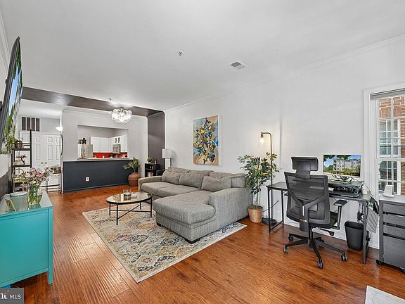 5th image of 4650 Lambert Dr