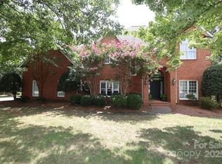 10840 Congressional Club Dr, Charlotte, NC 28277