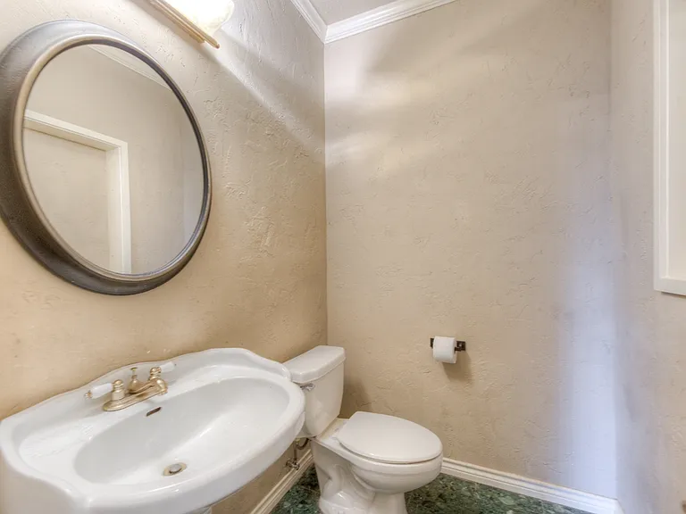 8632 S Braden Ave — Photo 14