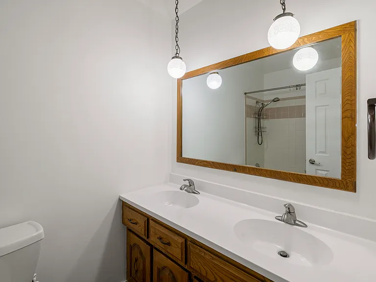 9705 S 21st Ave — Photo 29