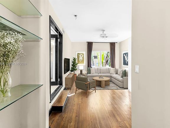 5th image of 711 14th St #4