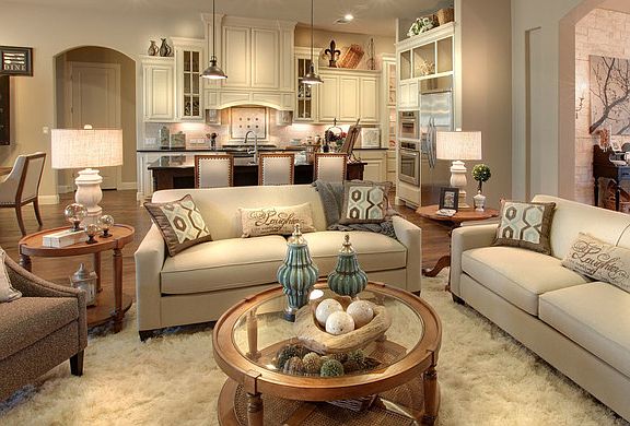 Lauren II Family Room