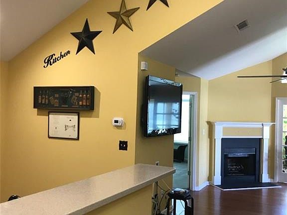 5th image of 401 Kenley Ct