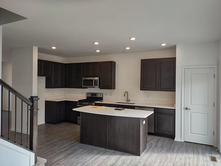 1039 Atterberg Rd — Photo 12