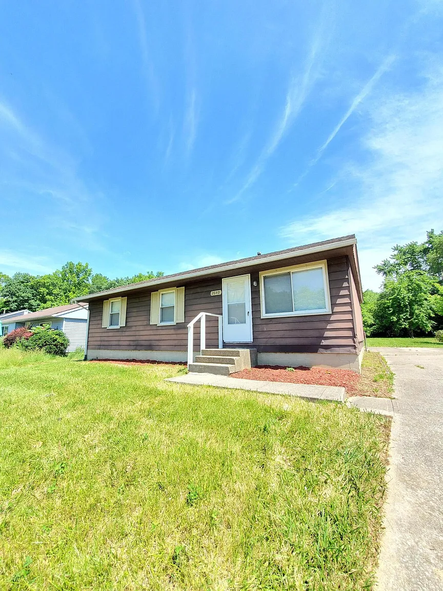 2640 Milverton Way photo 1
