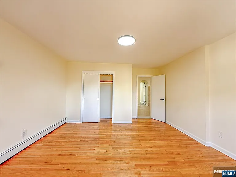 244 Lincoln Ave — Photo 9