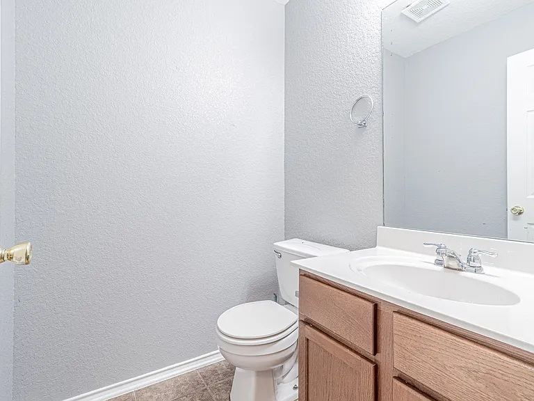 326 Diana Dr — Photo 15
