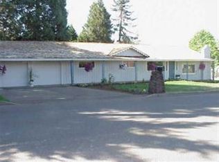 124 E Francis St, Molalla, OR 97038