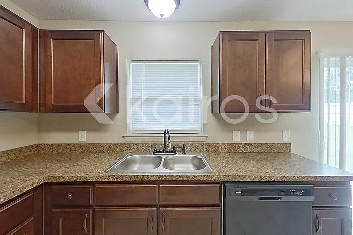 13691 SW 43rd Cir — Photo 9
