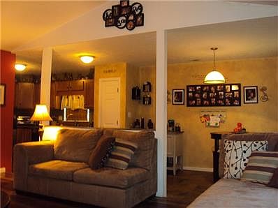 4th image of 7307 Barnwell Pl