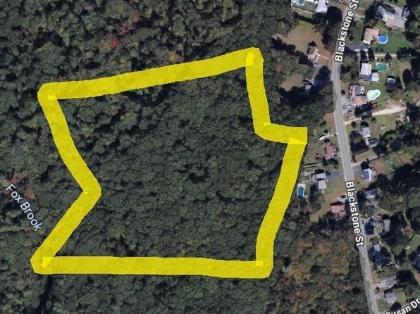 1 Old Lincoln St #3, Blackstone, MA 01504