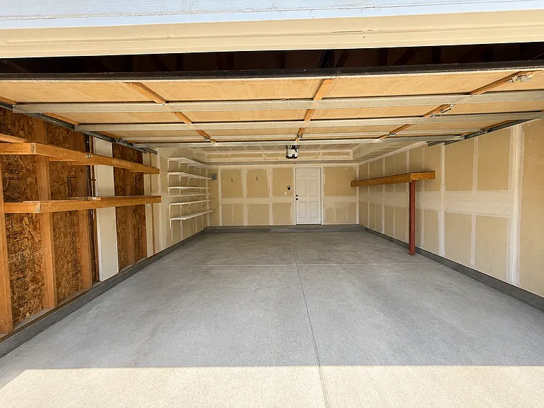 21315 E 40th Ave — Photo 18
