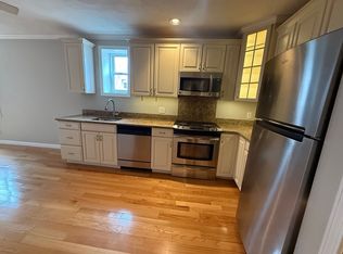 90 Salem St APT 4R, Boston, MA 02113