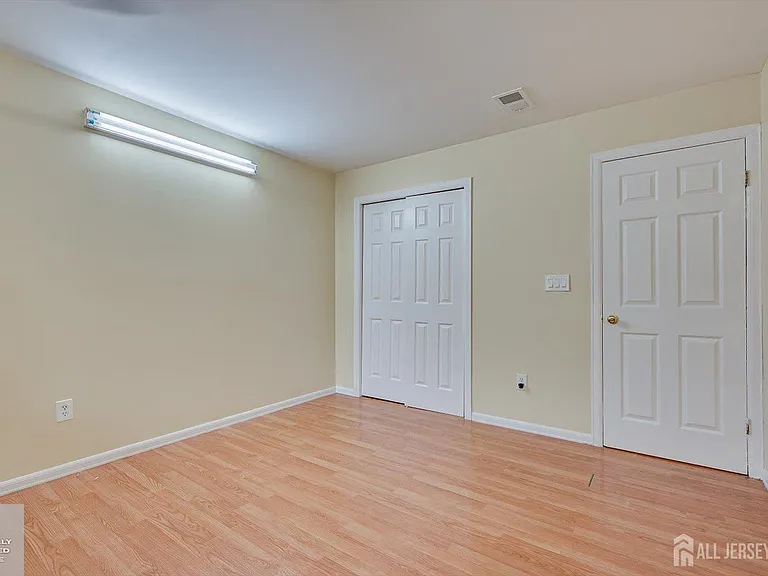 434 College Dr — Photo 11
