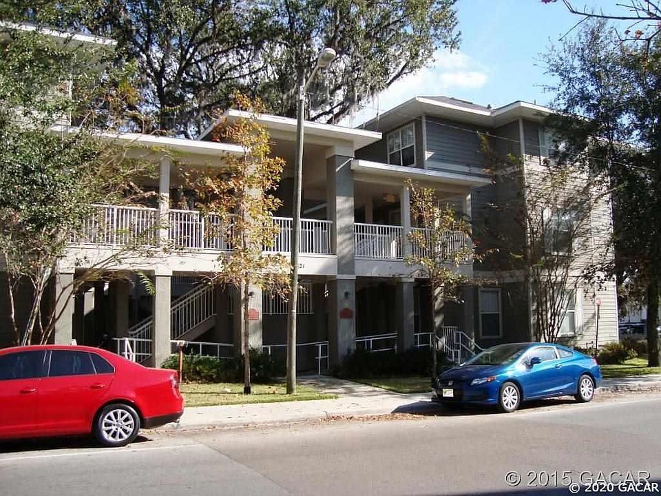 1st image of 621 SW 10th St APT 209