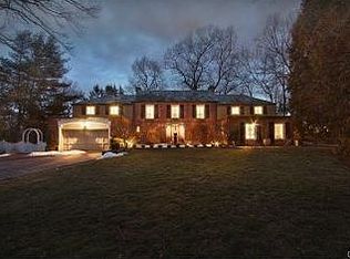 36 White Oak Rd, Fairfield, CT 06825