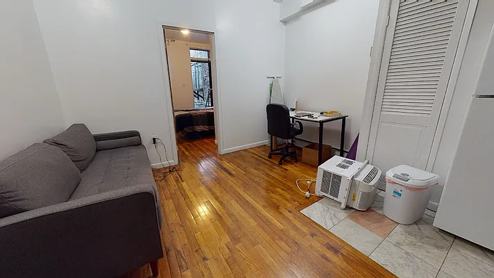 Rented by Bond New York | media 22