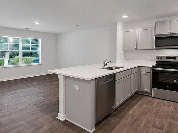 5th image of 808 Gatestone Way