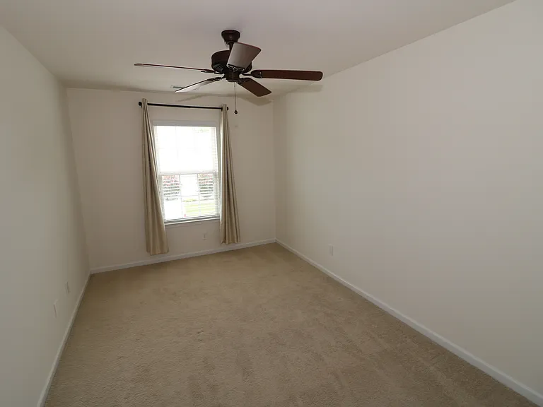 4022 Linsbury Ct — Photo 16