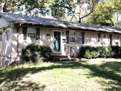 107 SW 22nd St, Blue Springs, MO, 64015