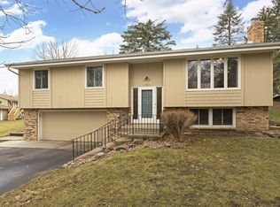 163 Upper Lea Ln, Long Lake, MN 55356