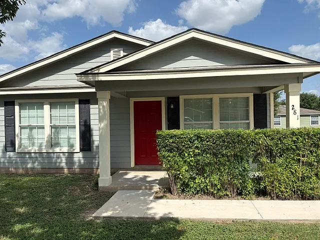 281 Springs Hill Cir — Photo 2