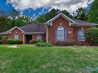107 Pearle Cove Dr, Huntsville, AL 35806